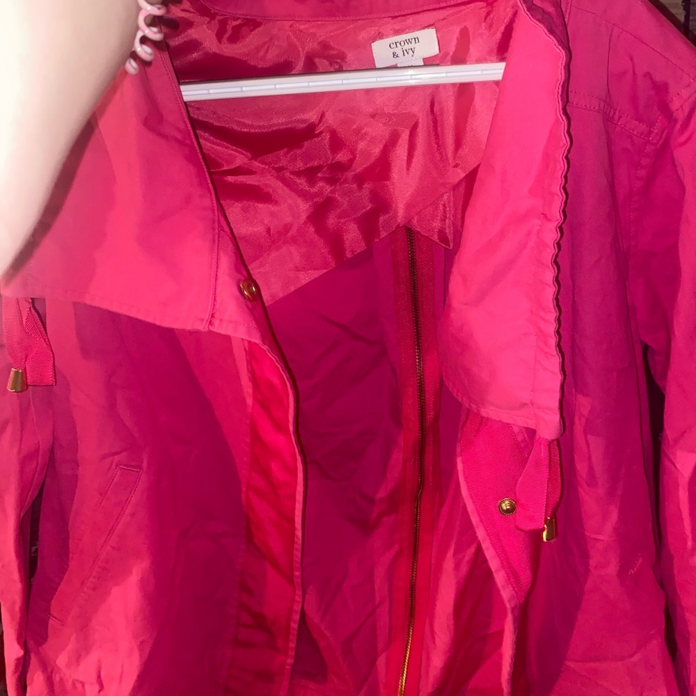 Crowns & ivy size medium color is pink